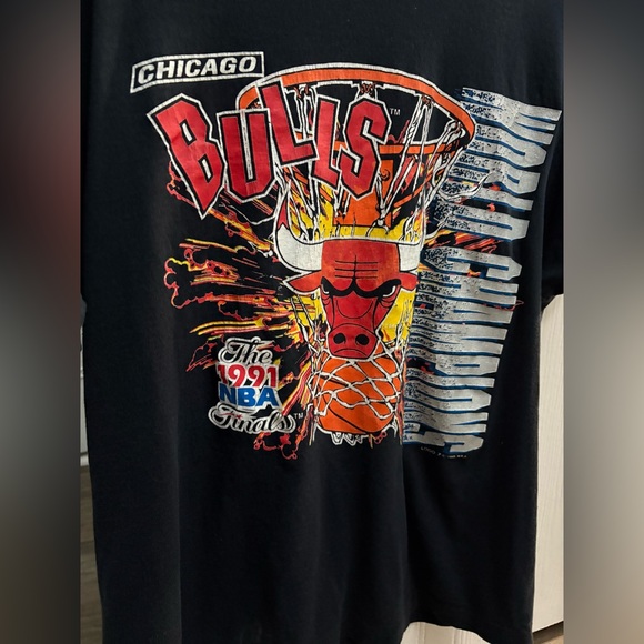 Chicago Bulls 1991 NBA Finals World Champions T-Shirt (Vintage!) Men’s: … - Picture 2 of 6